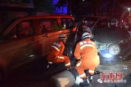 永安街拍最新爆料,潮流瞬间捕捉，街头风采尽收眼底  第2张
